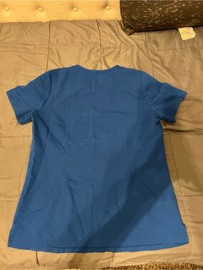 Figs Women's Short Sleeve Crew Top in Cobalt Blue and Bottom joggers